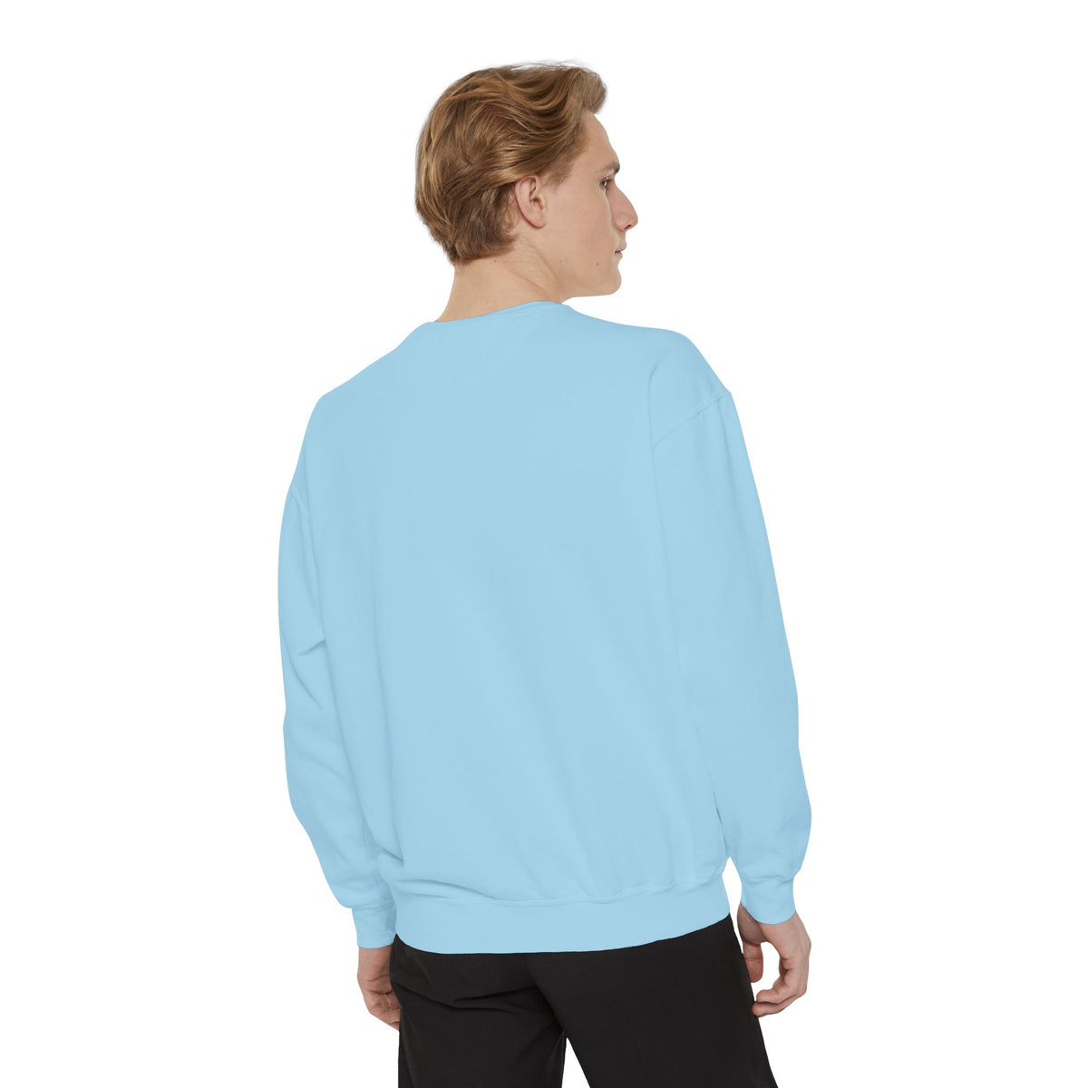 Minimal Sailboat Crewneck Sweatshirt — 'Sail the Sea' Graphic