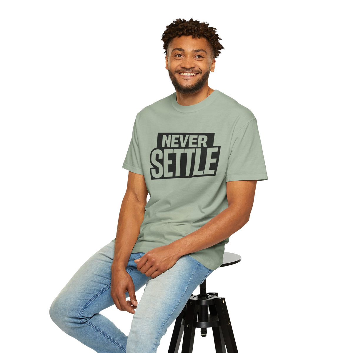 Never Settle T-Shirt — Bold Motivational Graphic Tee