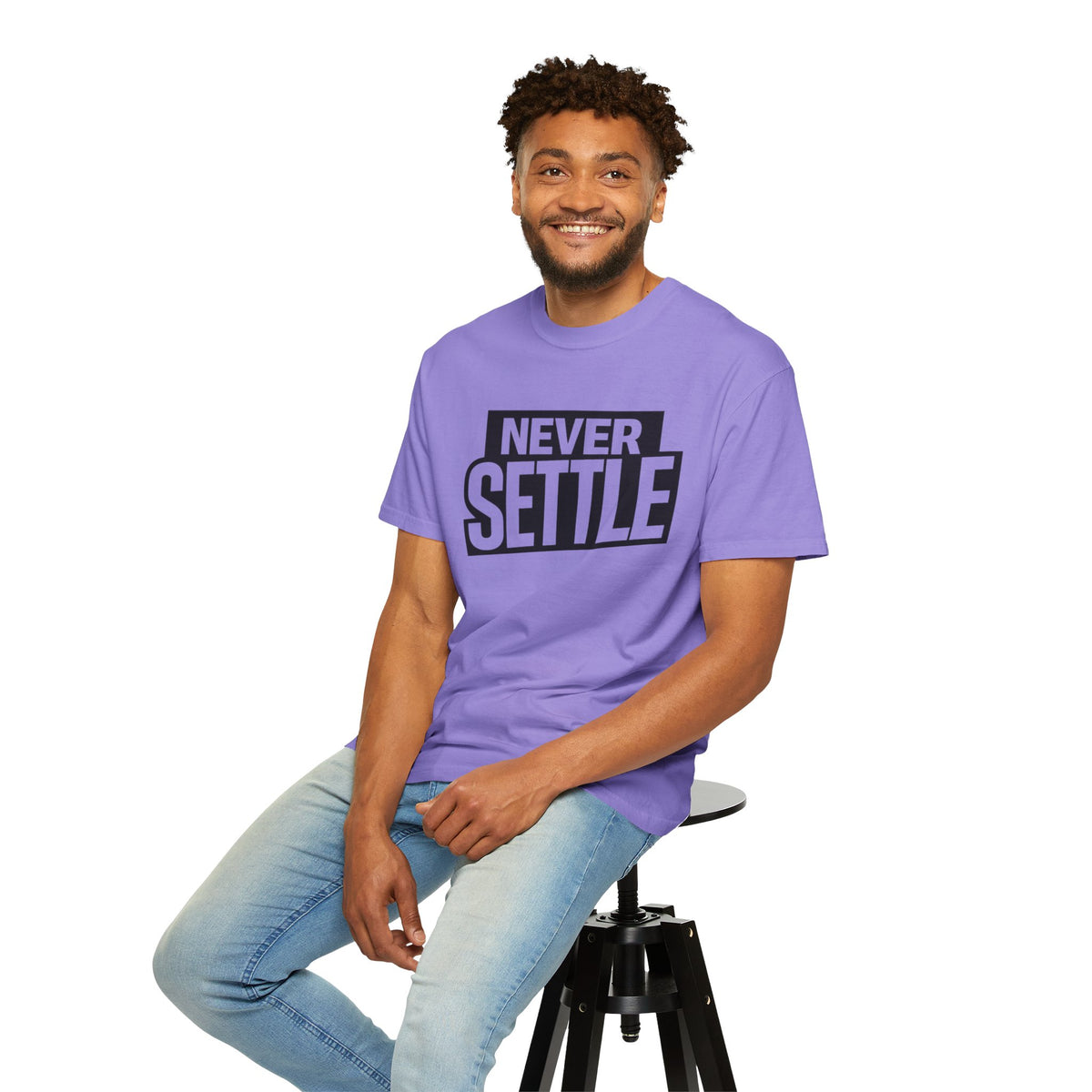 Never Settle T-Shirt — Bold Motivational Graphic Tee