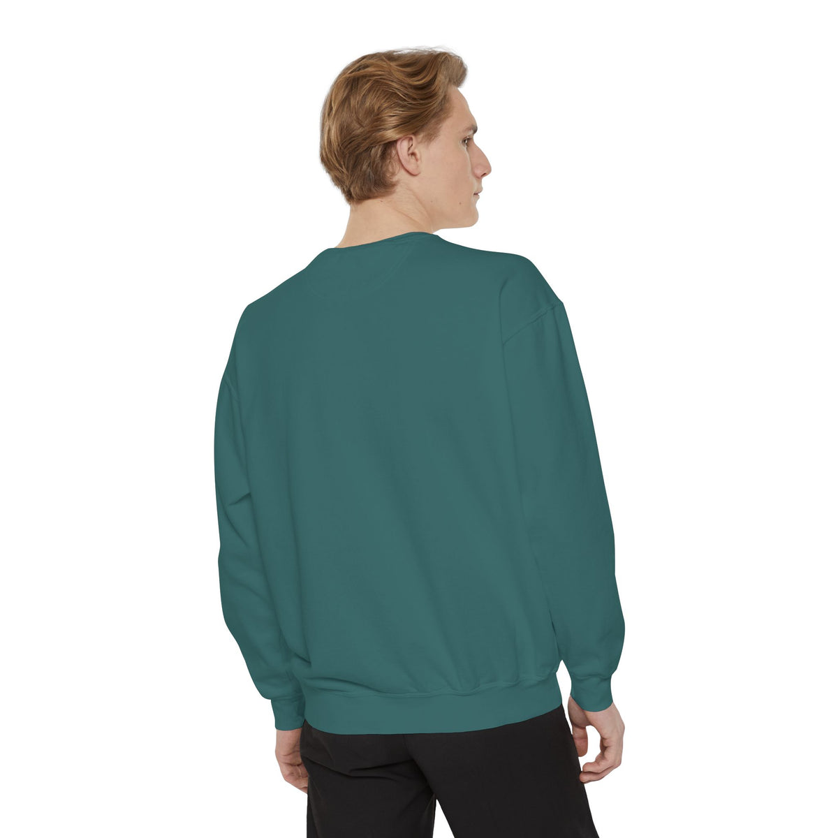 Minimal Sailboat Crewneck Sweatshirt — 'Sail the Sea' Graphic