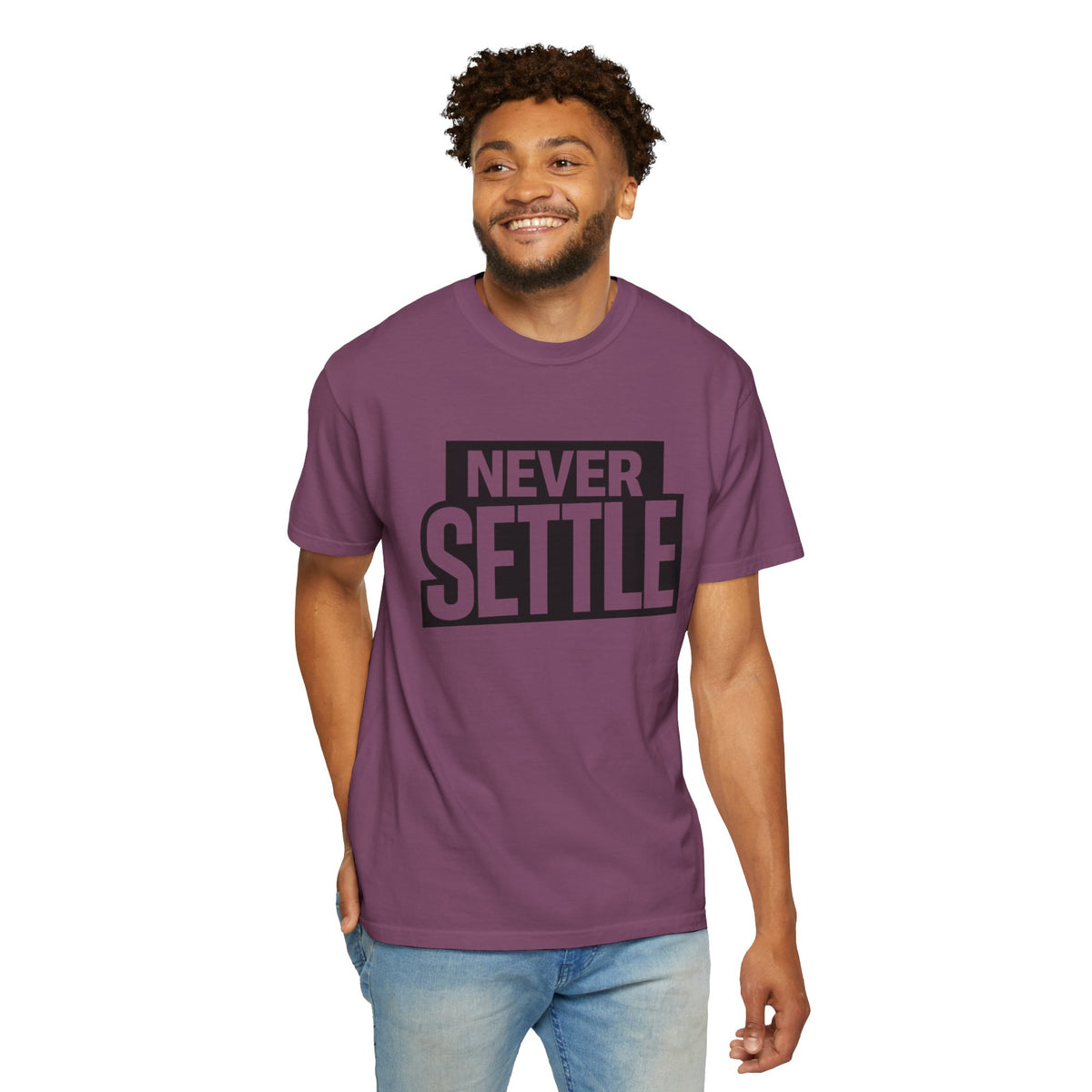 Never Settle T-Shirt — Bold Motivational Graphic Tee